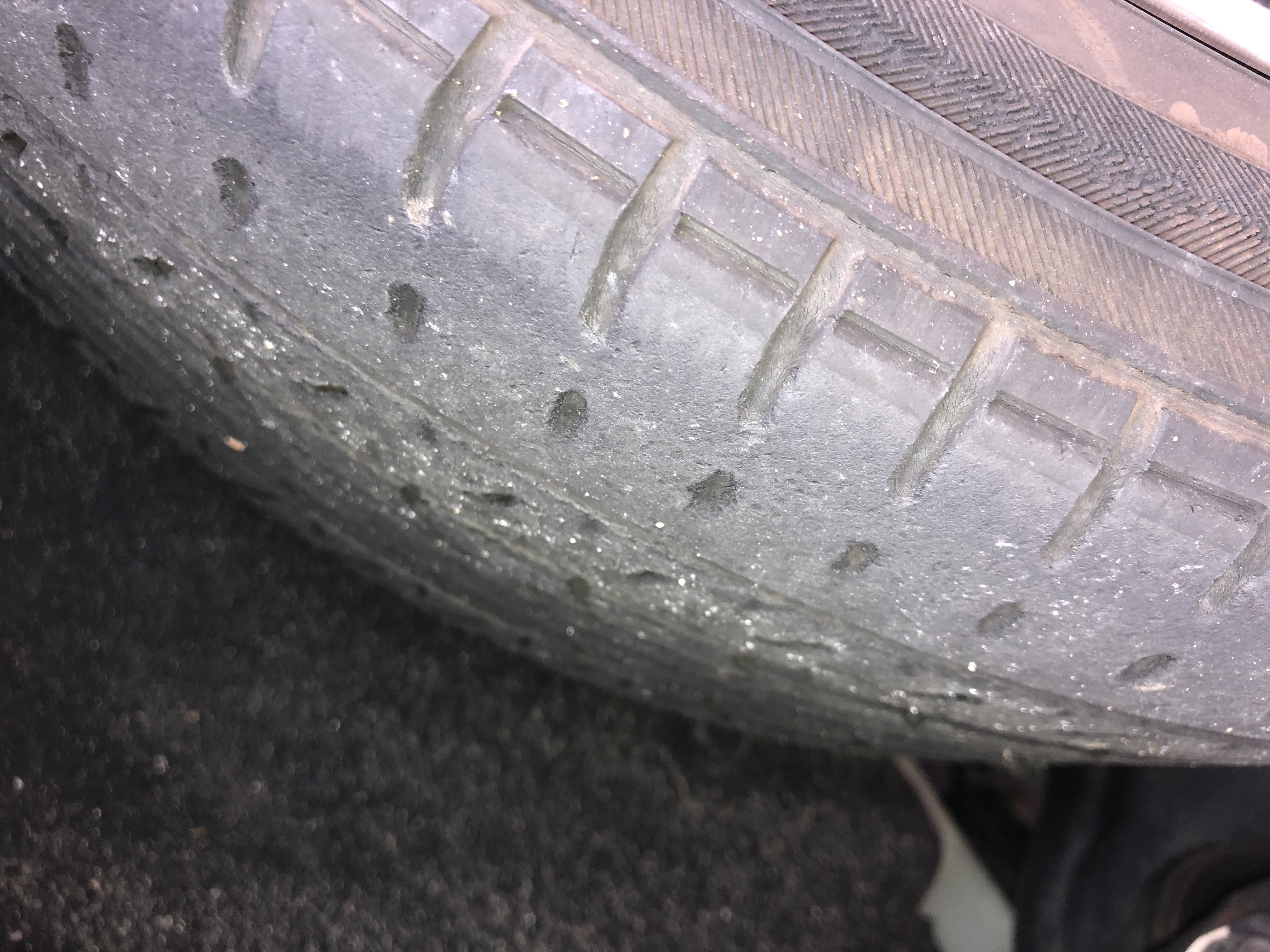 タイヤをアジアンタイヤに交換してみた ラジコンカー 教育ロボット情報 Re Rc